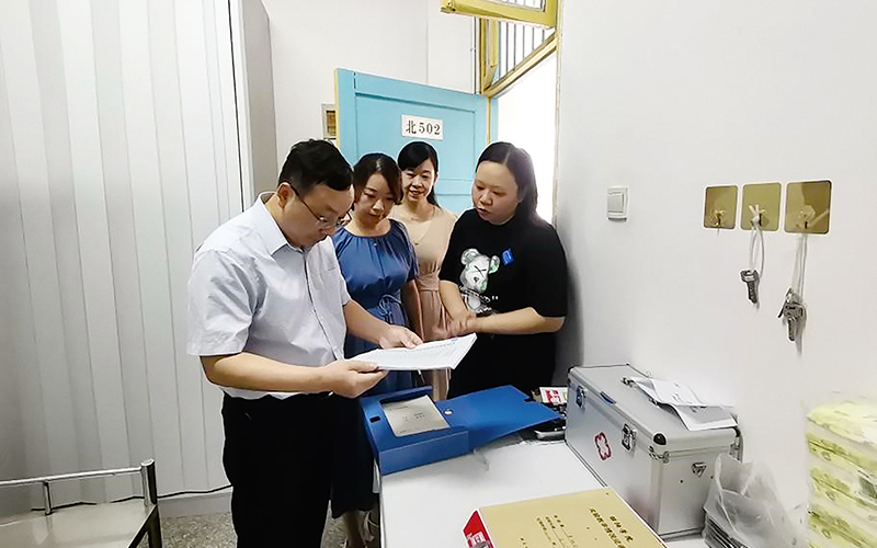 蒋剑平带队检查护理学院安全工作_邵阳头条网
