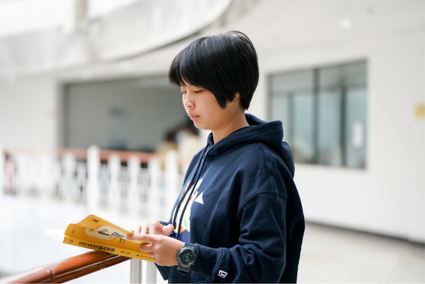 刘嘉敏、曹尚两名同学获评2021年度“中国大学生自强之星”_邵阳头条网