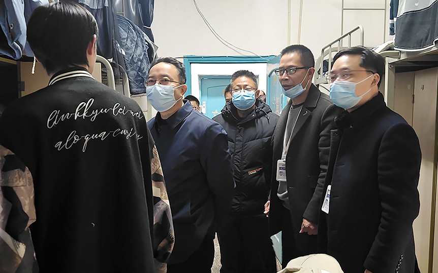 丝丝关爱，浸满心脾  党委委员、副校长向文江深入学生宿舍_邵阳头条网