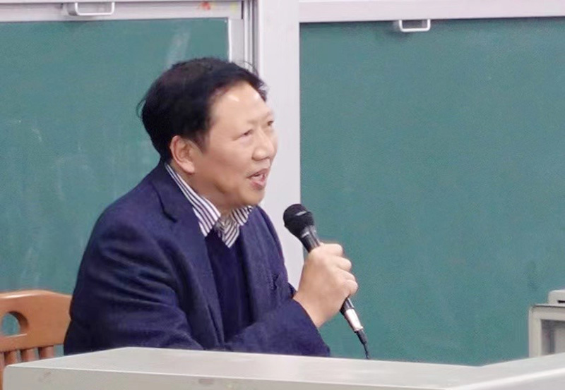 陆步诗为经济与管理学院师生讲授新学期第一堂党课暨开学第一课_邵阳头条网