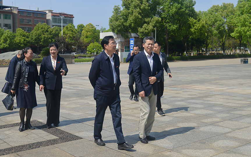 市人大常委会副主任唐渊来校开展《教师法》贯彻实施情况调研_邵阳头条网