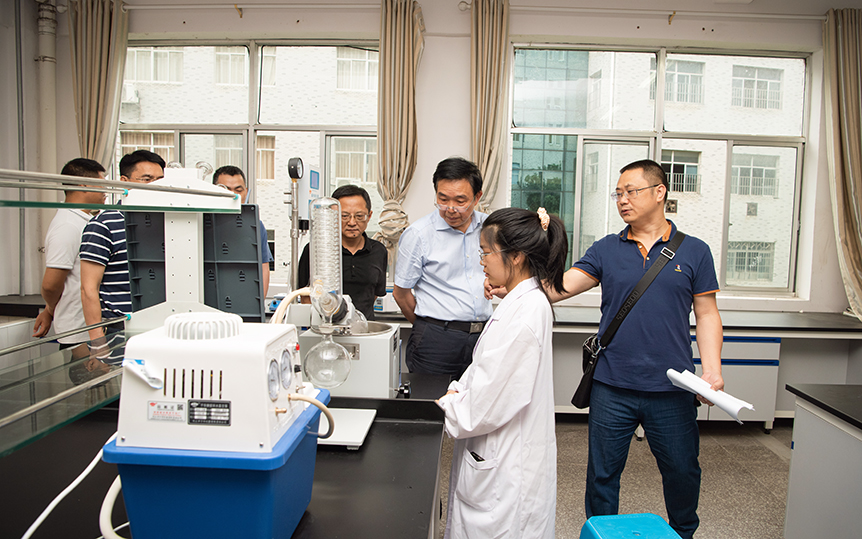 宁立伟到湘西南中药开发利用湖南省工程研究中心调研_邵阳头条网