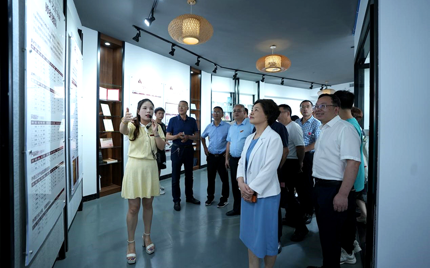 邵阳市人大常委会副主任罗玉梅率各县市区农业农村委领导莅临邵阳学院调研考察_邵阳头条网