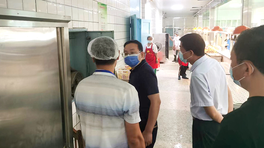蒋剑平带队检查学校食堂食品安全和消防安全及开学前准备工作_邵阳头条网
