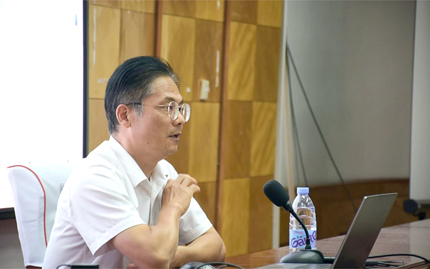 张平为文学院入党积极分子讲授党课_邵阳头条网