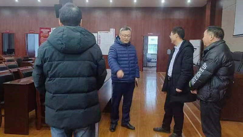 刘承智带队到法商学院开展寒假前实验室安全检查_邵阳头条网