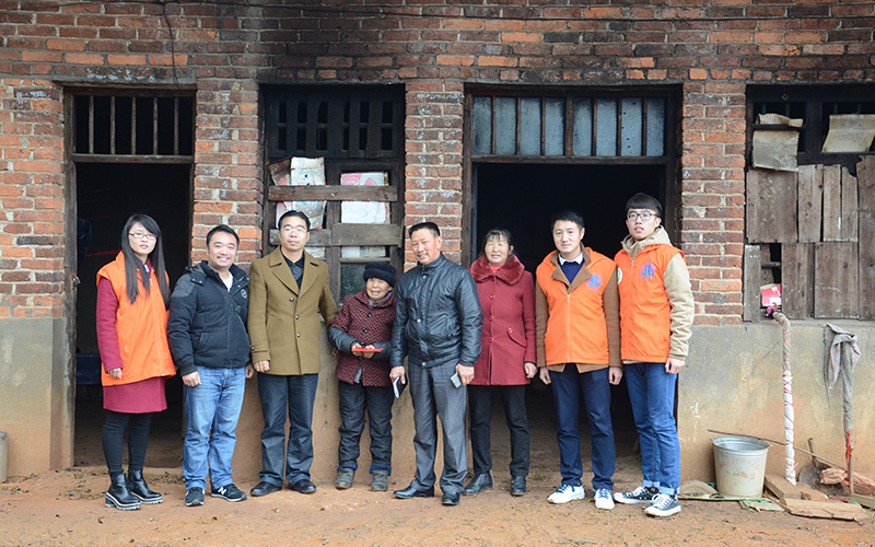 精准扶贫进行时,志愿服务在行动 ——邵阳学院志愿者赴邵阳县黄荆乡