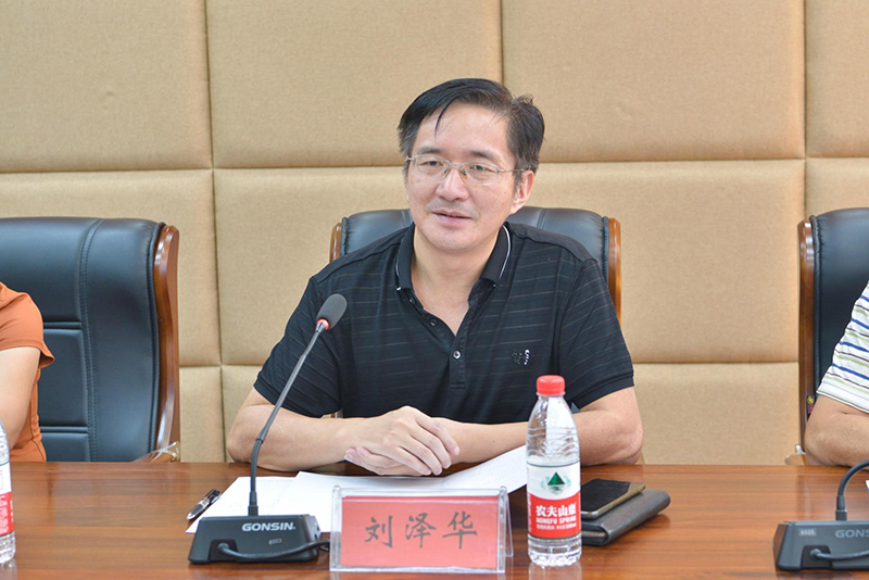 南华大学教务部部长刘泽华率队来我校考察交流