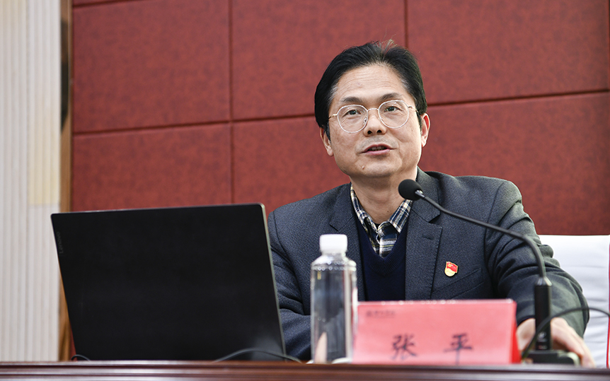 张平为第一临床学院学子讲授新学期第一党课暨开学第一课_邵阳头条网